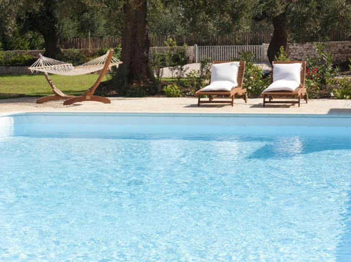 Pool 3, Dimora Donna Lucrezia, Brindisi