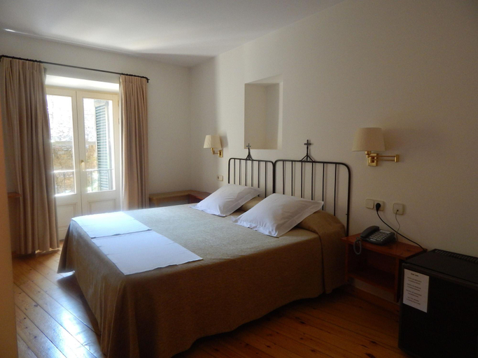 Bedroom 3, Hotel De La Font, Girona