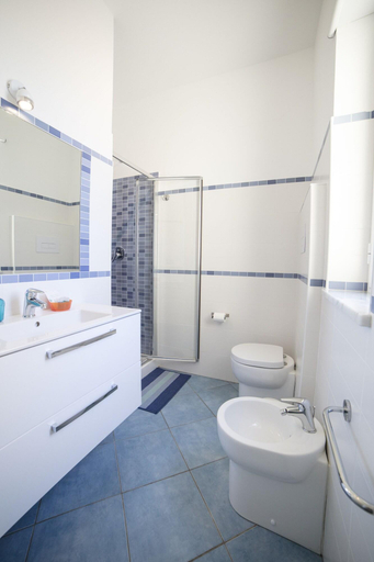 Bathroom 5, B&B Il Capitano, Messina