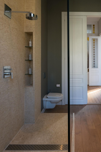Bathroom 5, Garden of Eden, Antwerpen