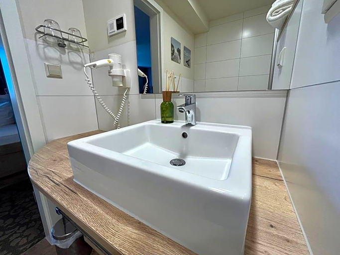 Bathroom 5, Hotel In der Mühle, Zwickau