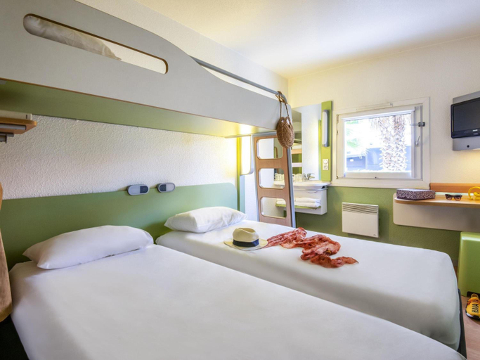Bedroom 1, ibis budget Antibes Sophia Antipolis, Alpes-Maritimes