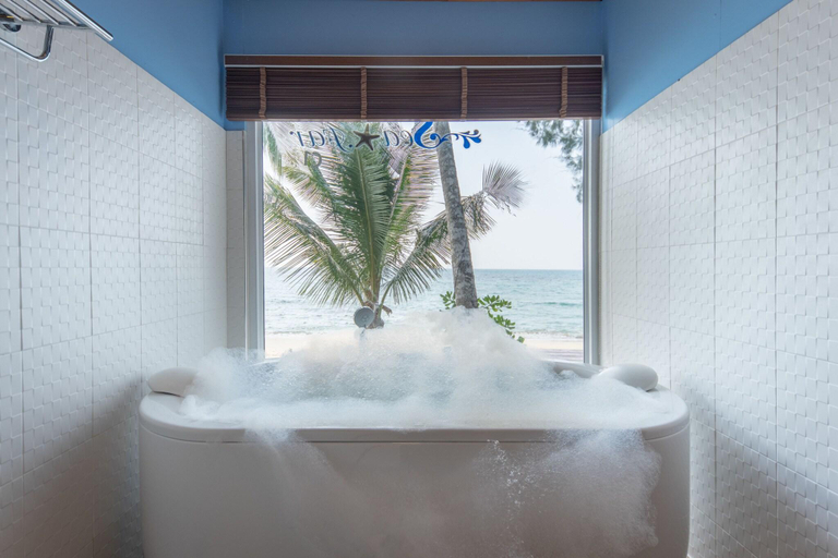 Bathroom 4, Seafar Resort, K. Ko Kut