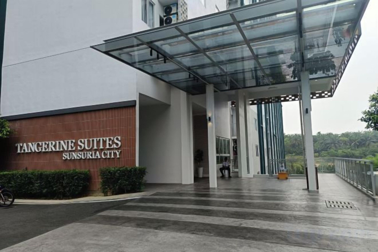 Exterior 5, 01-Airport-Sepang-KLIA-3Bedroom-XiamenUni-Mitsui-Wifi-Pool, Sepang