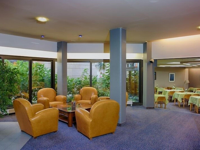 Public Area 3, Hotel Dupleix, Finistère
