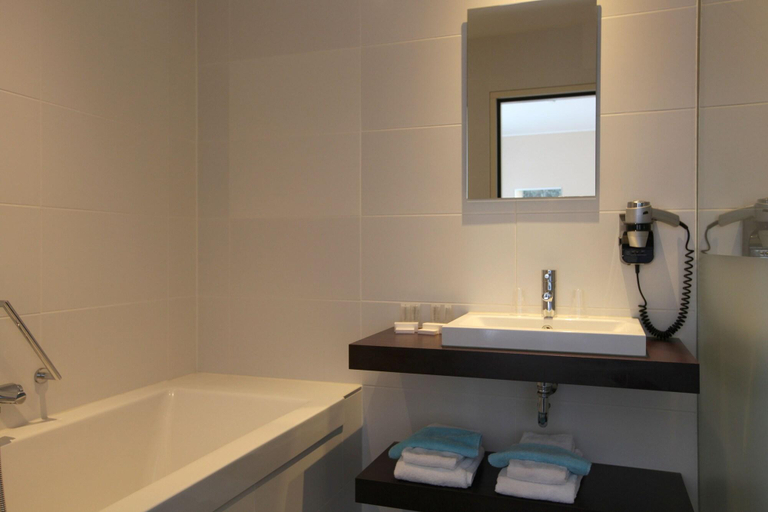 Bathroom 3, Hotel Bella Ciao