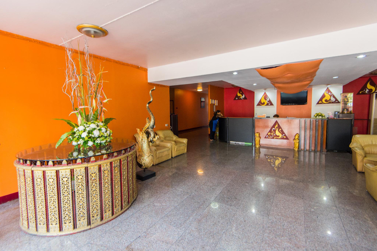Public Area 3, King Royal II Hotel, Khlong San