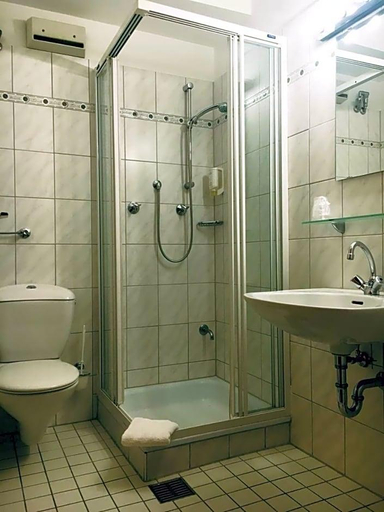 Bathroom, SSC Sport + Seminarcenter Radevormwald, Oberbergischer Kreis