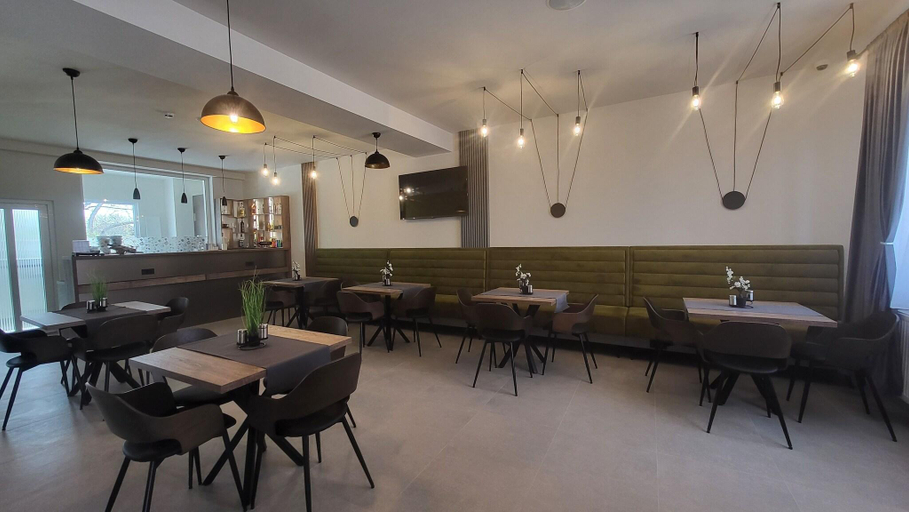 Food & Drinks 5, Xo Residence, Arad