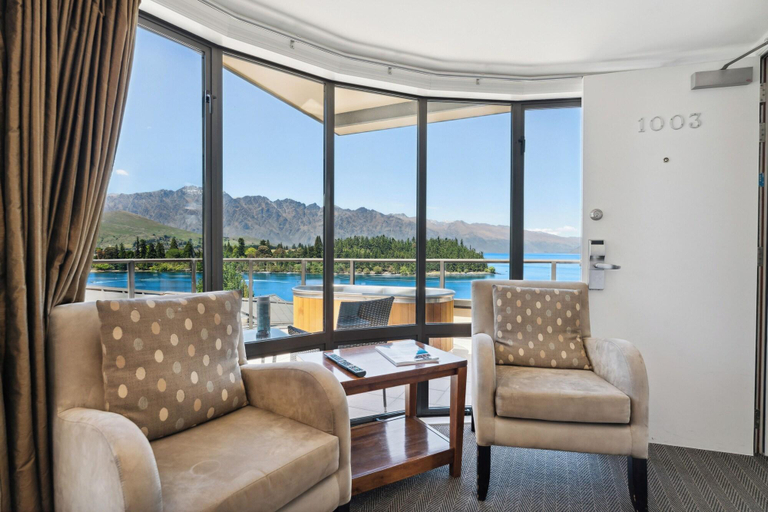 Room 5, Spacious Unit With Views And Balcony, Queenstown-Lakes
