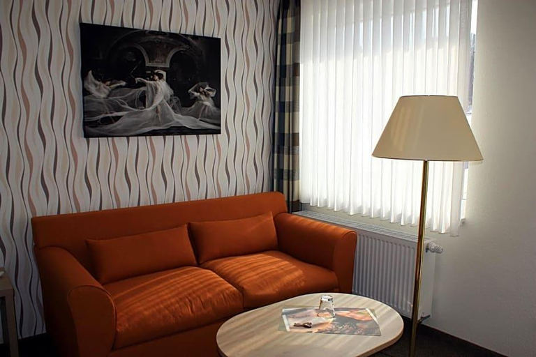Public Area 5, Quellenhof, Salzgitter