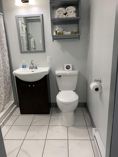 Bathroom 4, La Digue Suites, Inverness