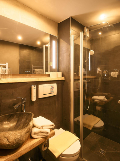 Bathroom 3, Almis Berghotel, Innsbruck Land
