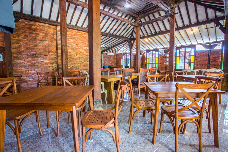 Food & Drinks 5, Spot On 2761 Pondok Kartini, Jepara