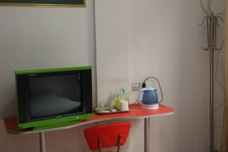 Others 5, Xingwang Hostel, Shanghai
