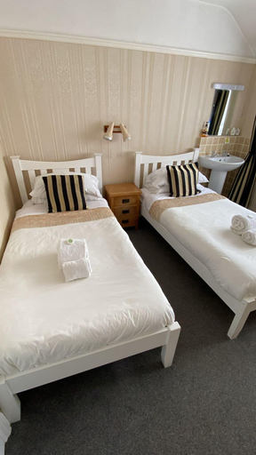 Room 5, Jireh House, Isle of Wight