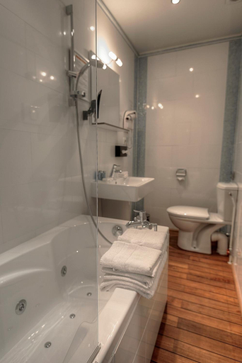 Bathroom 4, Villa Aultia Hotel, Somme