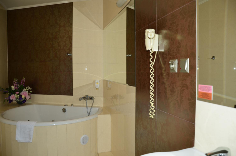 Bathroom 4, Azalia, Wieliczka