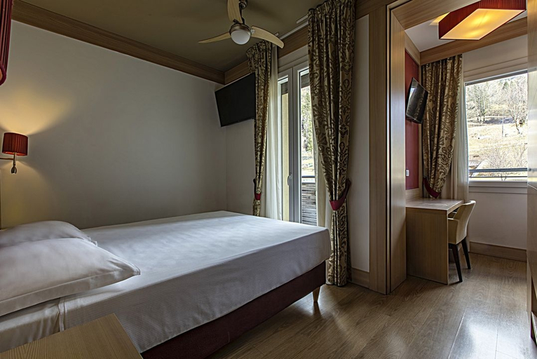 Room 2, Hotiday Cadore Dolomites, Belluno