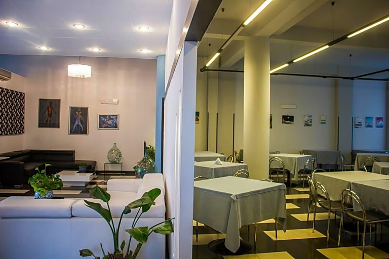 Food & Drinks 5, La Piramide, Messina