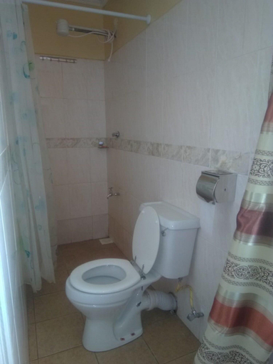 Bathroom 4, Juliana County Hotel, Bondo