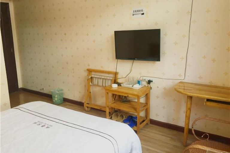 Bedroom 2, Enshi Shundu Hotel, Enshi Tujia and Miao