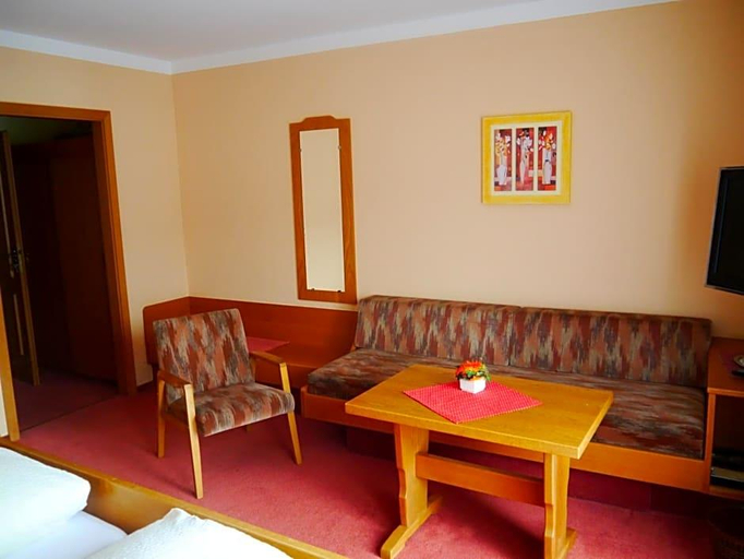 Public Area 3, Hotel Linde, Südliche Weinstraße