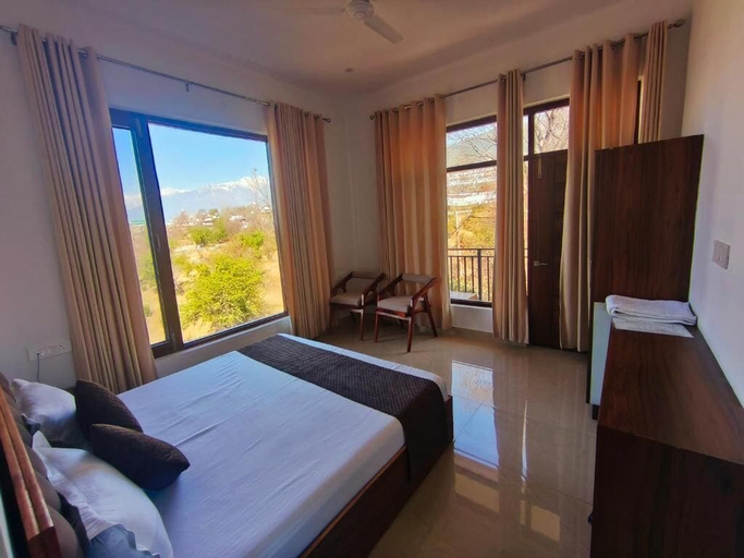 Room 2, AeroVale Lodge, Mandi