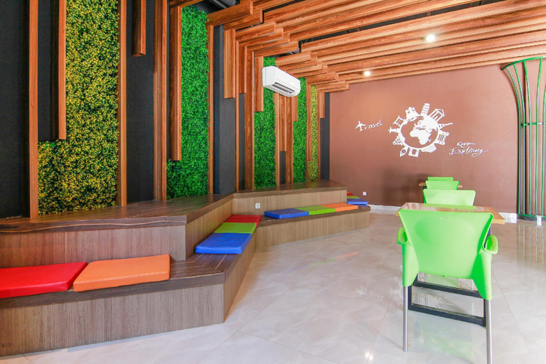Lobby 5, 3476 Millenium Inn, Medan