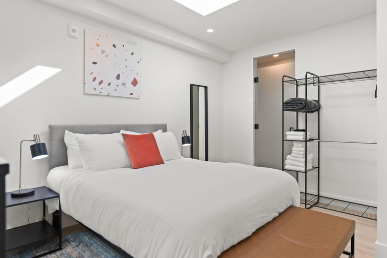 Room 3, The Addison by Kasa, San Francisco