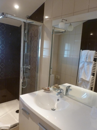 Bathroom, Hôtel Bel Air, Pyrénées-Atlantiques