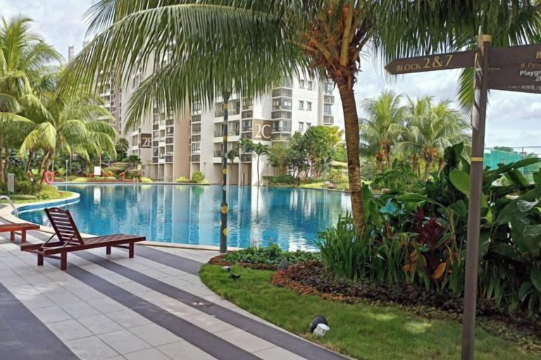 Pool 5, ABHome [Sky Garden Suite] DangaBay #Sea View #JB, Johor Bahru