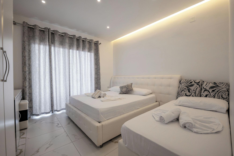 Room 4, Vila Mucodemi, Sarandës