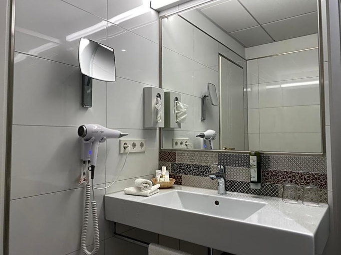 Bathroom 5, Wieting, Oldenburg