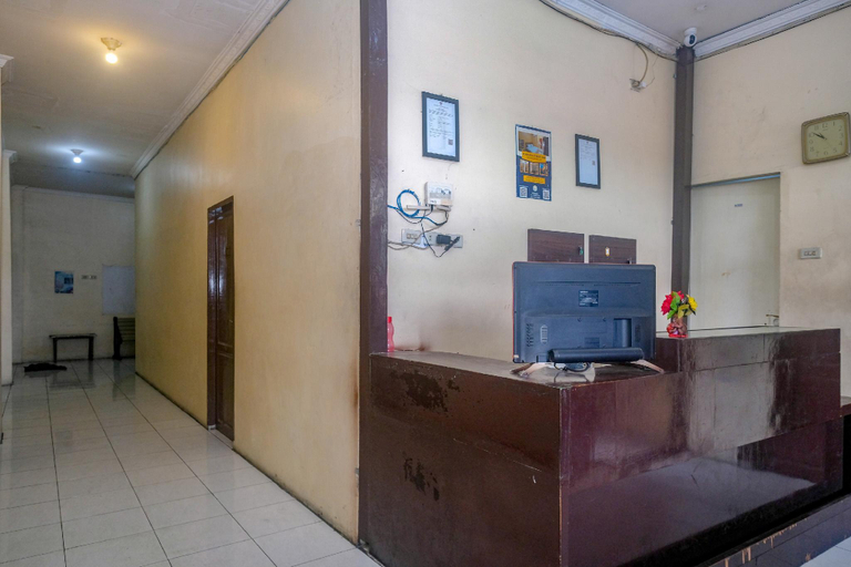 Lobby 3, Formerly RedDoorz @ Simpang Pos Medan, Medan