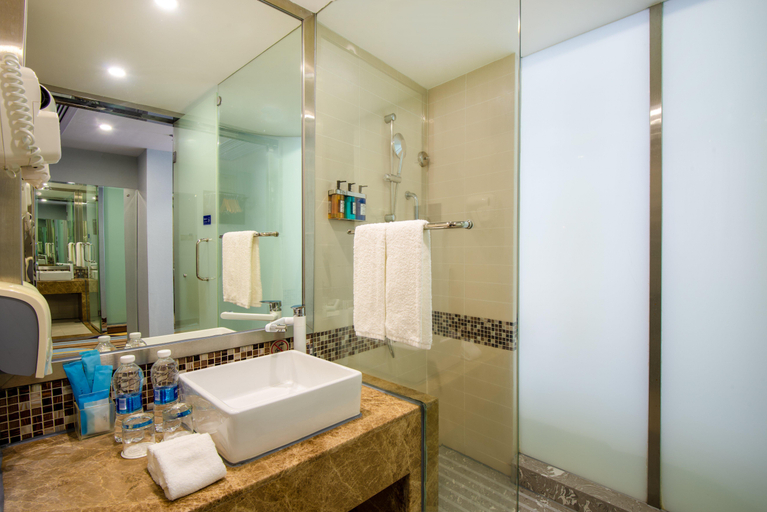 Bathroom, Holiday Inn Express Shenzhen Luohu, Shenzhen