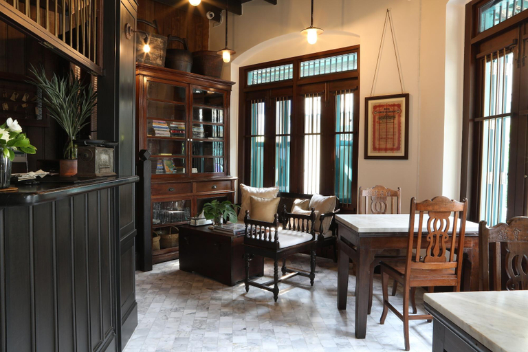 Food & Drinks 5, 1905 Heritage Corner, Phra Nakhon