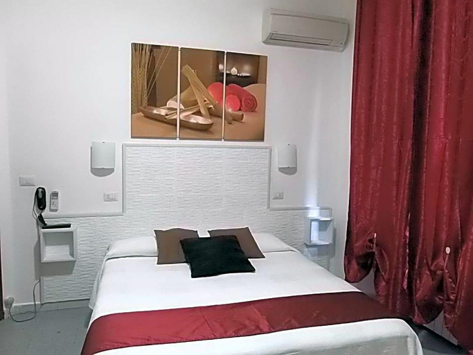 Room 2, Birillo, La Spezia