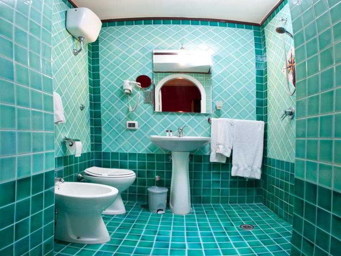 Bathroom, H Rooms Boutique Hotel, Napoli