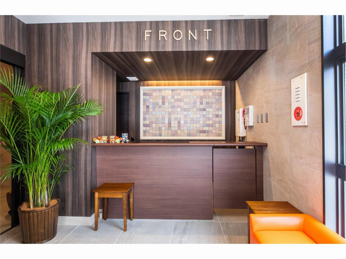 Lobby 4, Yenn's Marina Inn Mercy, Ginowan