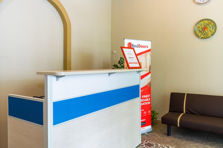 Lobby 3, Formerly RedDoorz @ DI Panjaitan Simpang Lima, Semarang