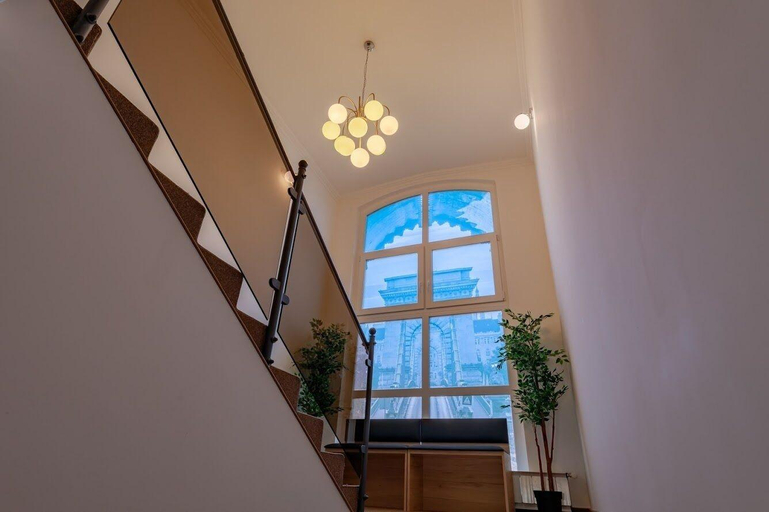 Public Area 3, Christina Residence, Budapesti