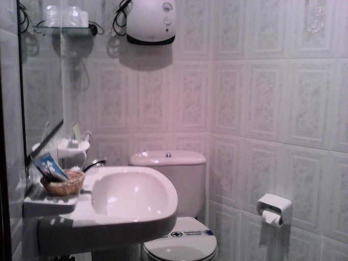 Bathroom 5, Celta Galaico, Lugo
