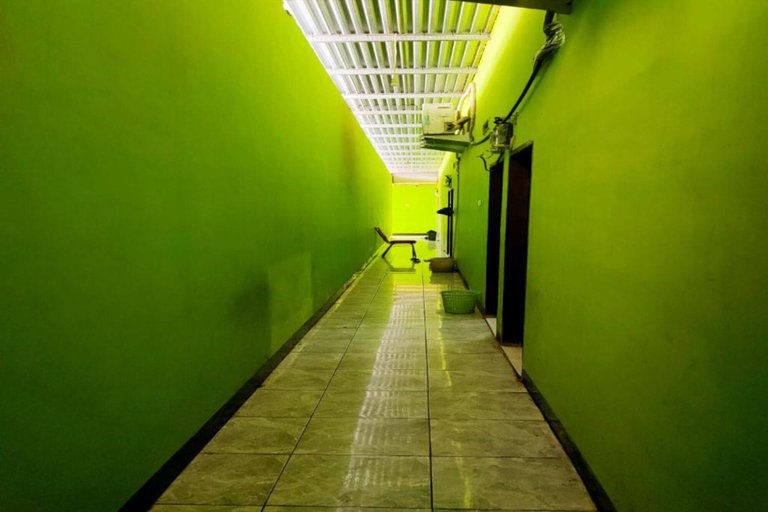 Lobby 2, Hotel O Eko Guest House, Makassar