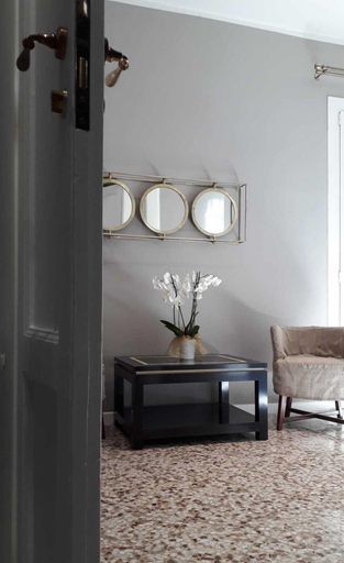 Lobby 4, Mammadada, Bari