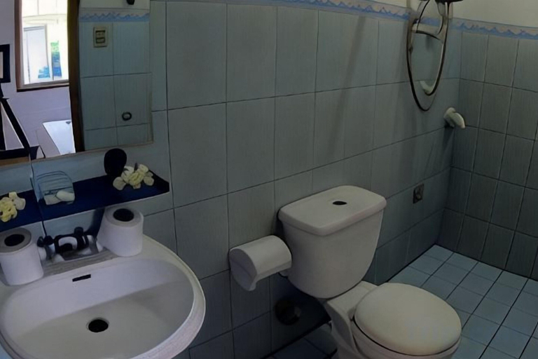 Bathroom 3, Levantin Boracay, Malay