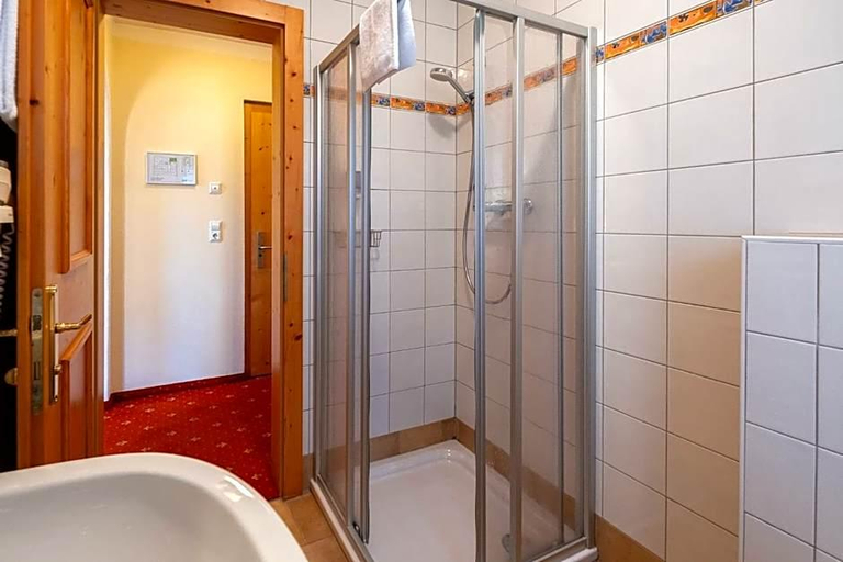 Bathroom 4, Rietzer Hof, Imst