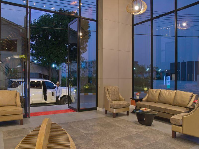 Lobby 4, Villa Baron, Pak Kret