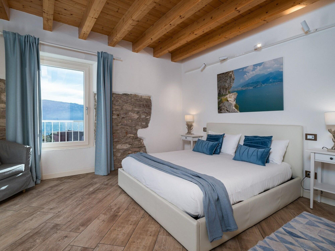 Bedroom 3, Vista Lago, Brescia