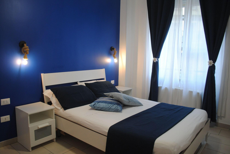 Bedroom 3, Molo 5, Napoli